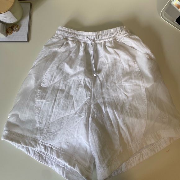 adidas Pants - 2XS baggy white Adidas shorts